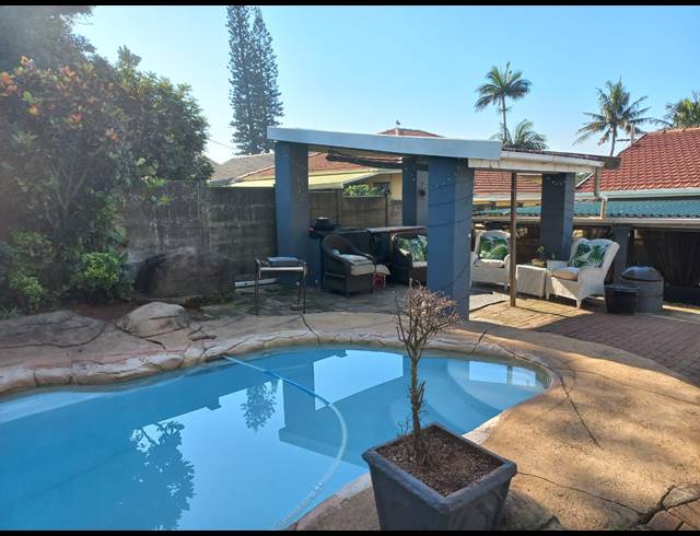 5 BEDROOM HOUSE FOR SALE IN BLUFF
